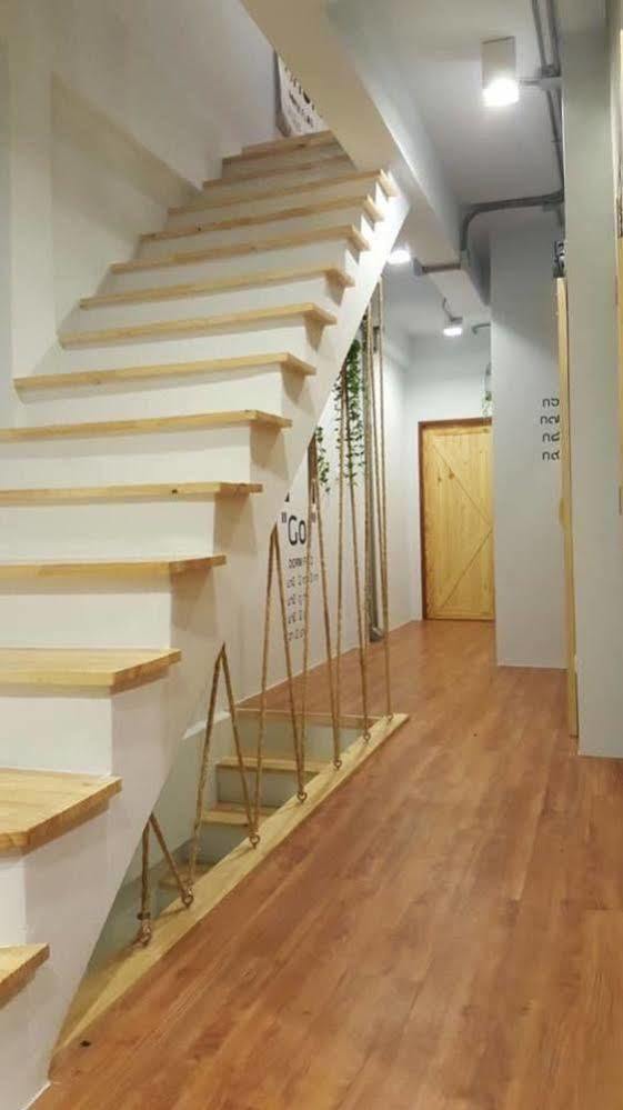 Barn & Bed Hostel Bangkok Extérieur photo